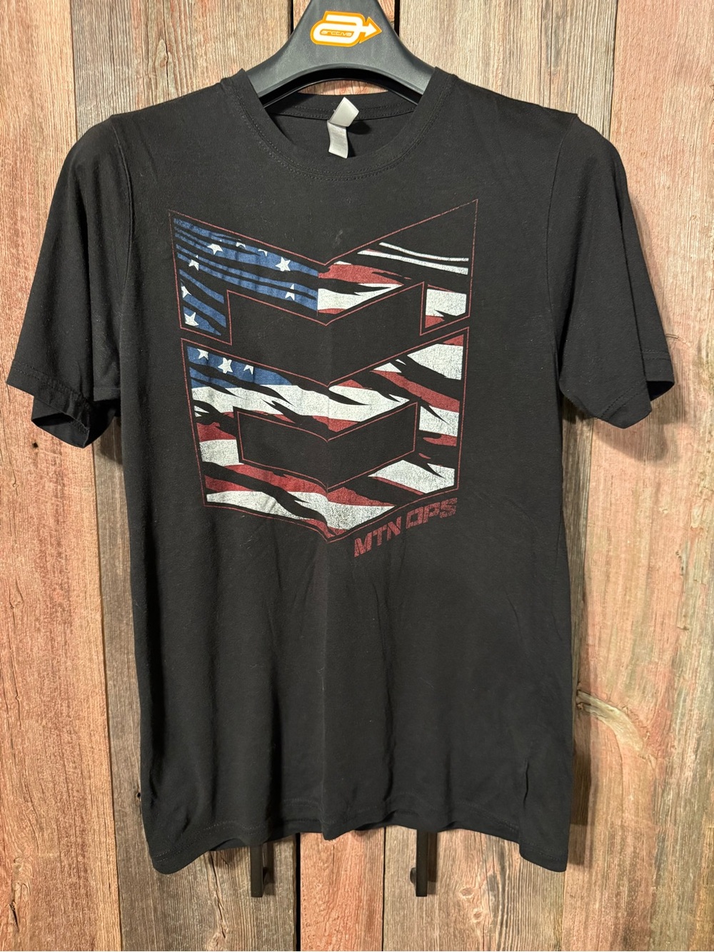 MTN OPS Mens Medium Black Graphic Tee with American Flag Accent